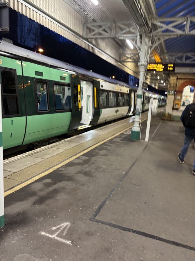 Image of train pulling into train station. 